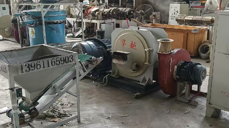 矛越90千瓦660型磨粉机