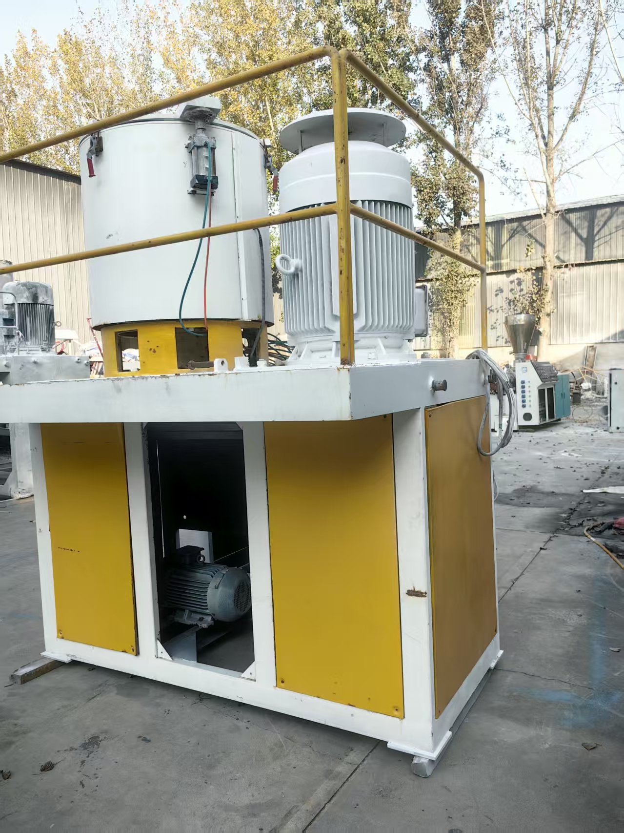 张家港灵杰300-600变频混料机 张家港灵杰300-600变频混料机