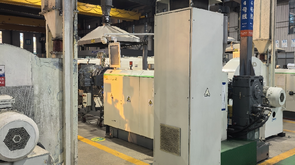 Battenfeld 160-400PE pipe production line (Battenfeld-Cincinnati)