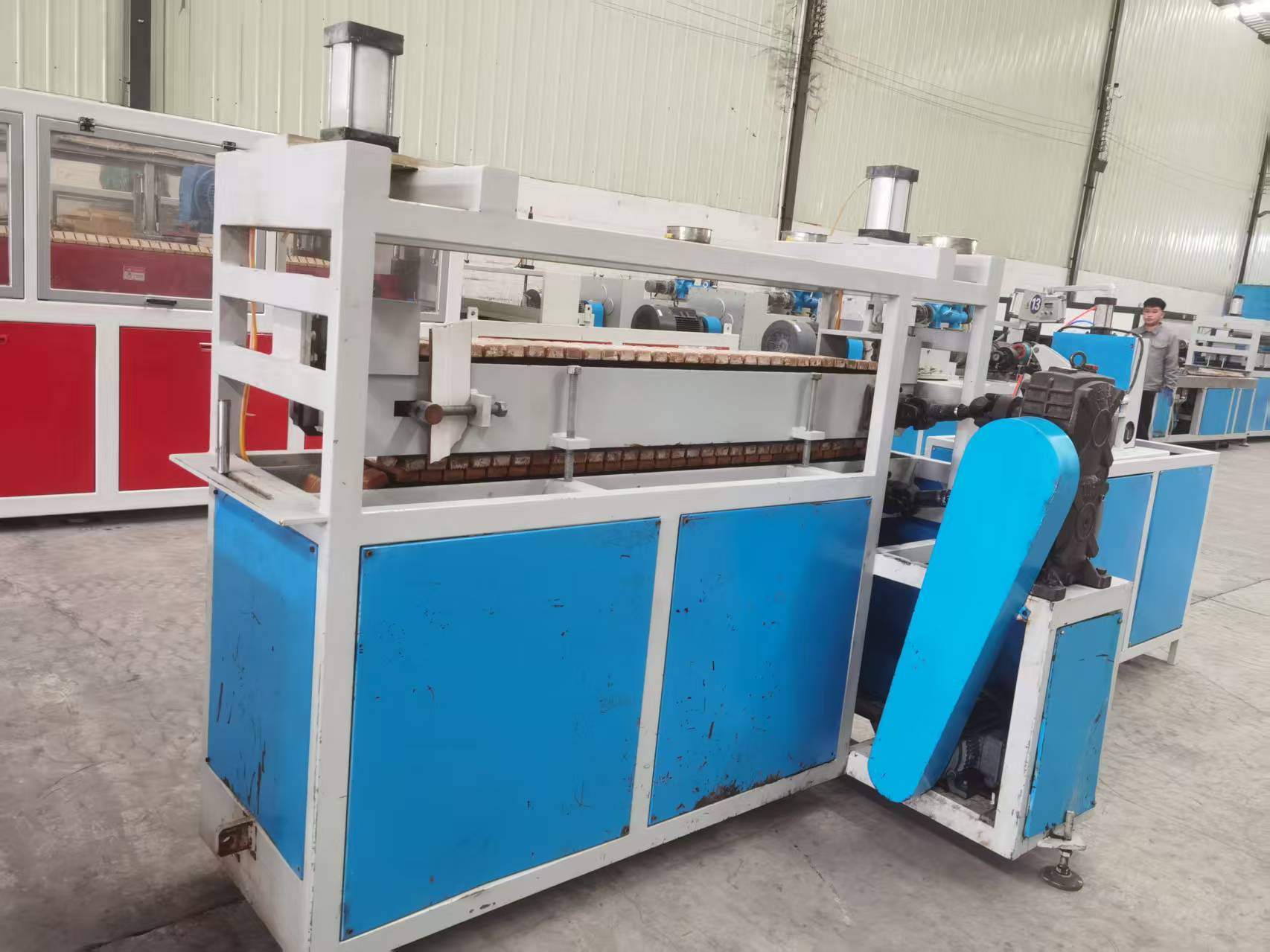 广东盛凯瑞51机线条生产线 广东盛凯瑞51机线条生产线