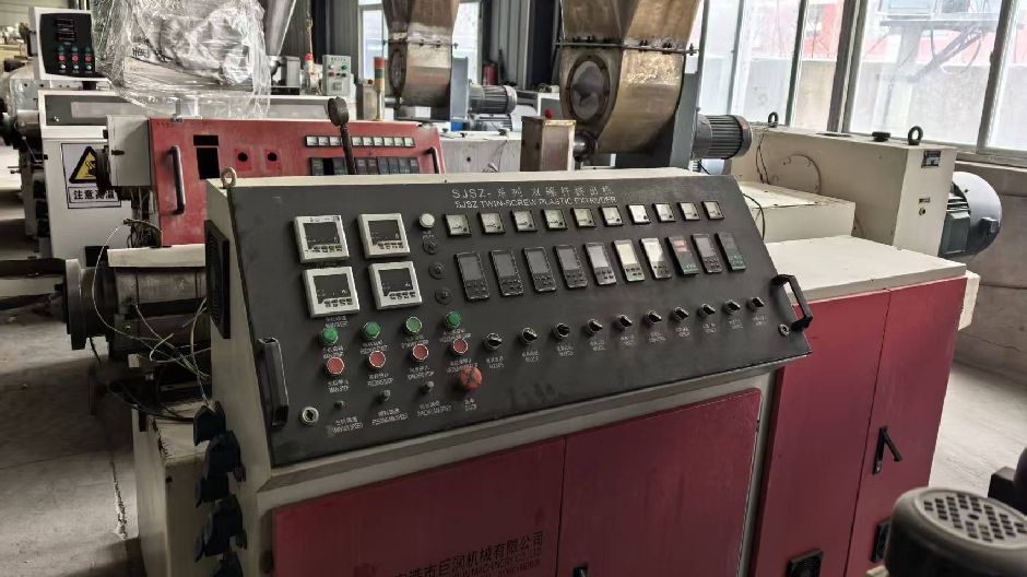 Zhangjiagang Jurun 65 machine 50-200 PVC pipe production line