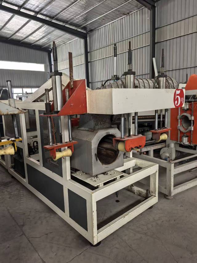 张家港巨润65机50-200PVC管材生产线 张家港巨润65机50-200PVC管材生产线