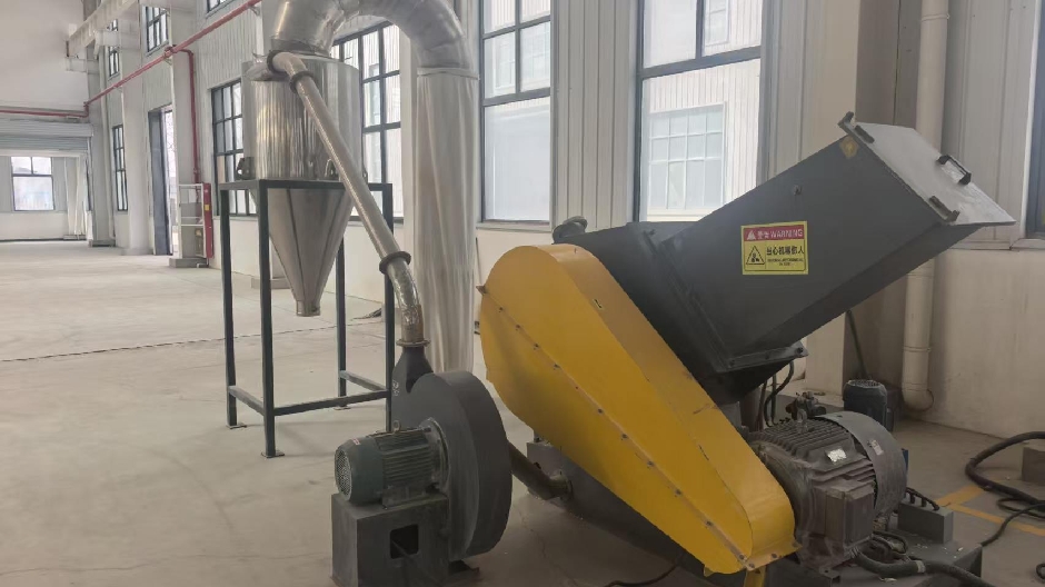 ZHANGJIAGANG WUH400 TIPE CRUSHER