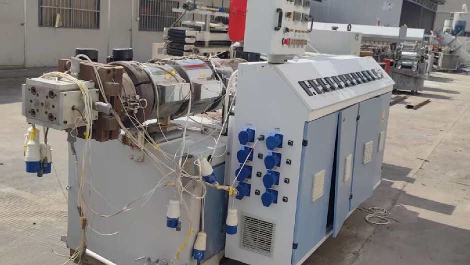 Wuxi Weicheng 65 machine one out two small profile production line