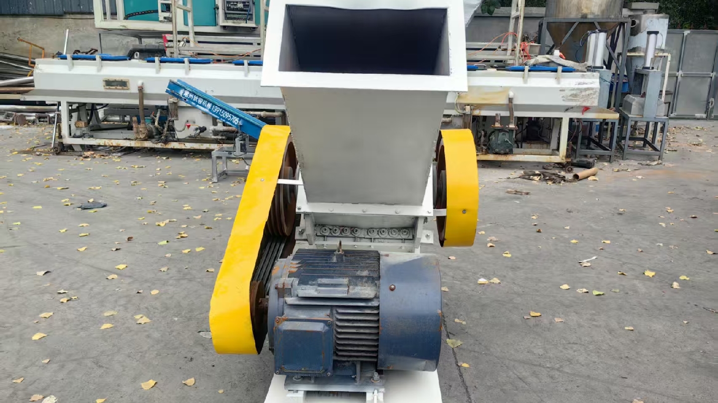 Type 520 claw knife pipe crusher