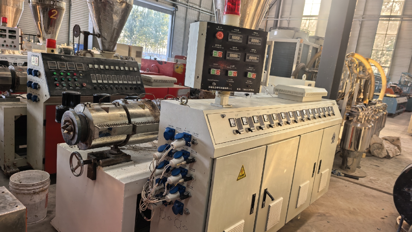 Wuxi Youhe 65 Machine 600 High Speed Wall Panel Production Line